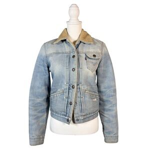Levi’s Sherpa Lined Denim Trucker‎ Jacket Light Wash Women’s S Casual Cowgirl